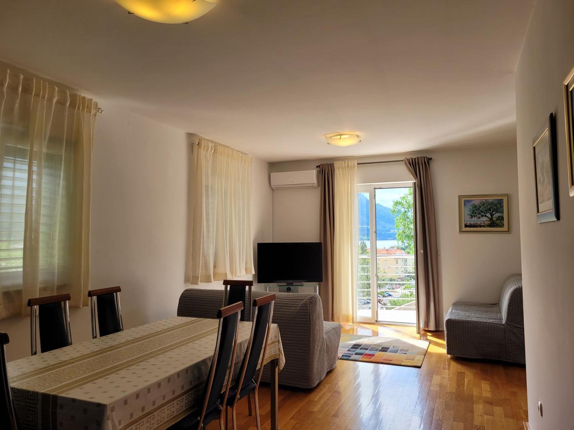 Apartments Kovacic Omiš Exterior foto